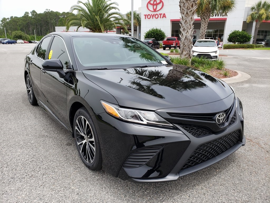 New 2020 Toyota Camry SE AWD 4D Sedan