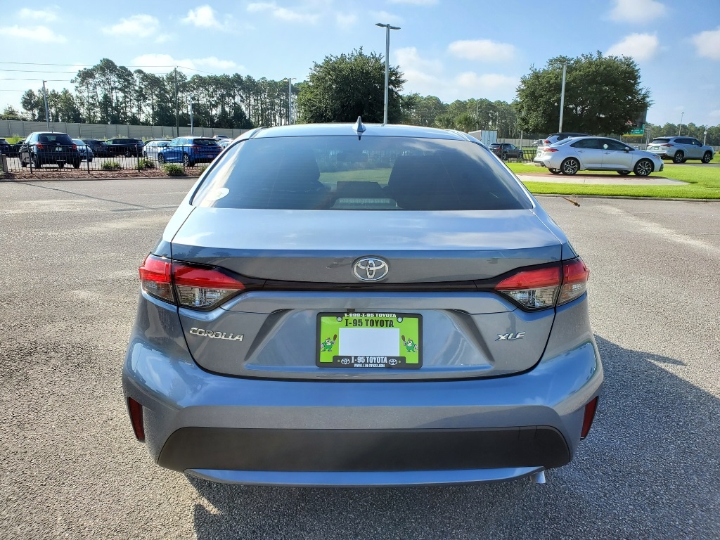 New 2021 Toyota Corolla XLE FWD 4